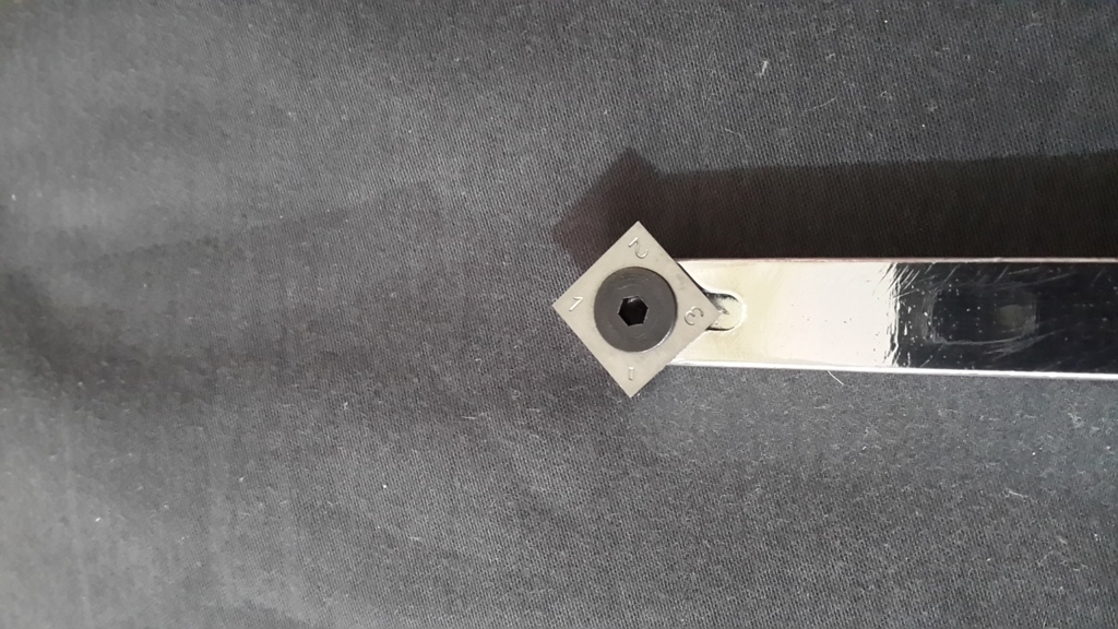 Kare Üçgen Uçlu Bıçak 14*14 mm