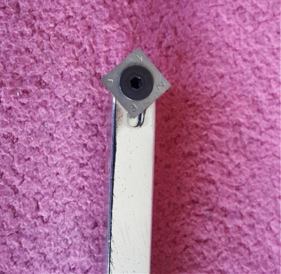 Kare Üçgen Uçlu Bıçak 14*14 mm